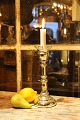 Old candlestick 
in mercury 
silver with 
wavy collar and 
fine patina. 
Height: 25.5cm