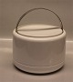 Ice Bocket 
Design by Erik 
Magnussen in 
Plast White In 
good used 
condition 15 x 
20 cm