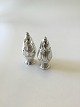 Georg Jensen 
Sterling Silver 
Salt and Pepper 
Shakers No 198 
and No 198A. 
Measures 
10,5cm.