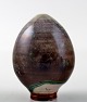 Berndt Friberg, Studio pottery vase. Egg-shaped.
