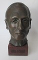 Nielsen, Carl 
Wilhelm (1890 - 
1961) Denmark: 
Bust. Bronze. 
Cire perdue. 
Unique. Height 
.: 17 cm. ...