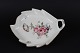 Royal 
Copenhagen - 
Frisenborg
Leaf shaped 
dish no 1563
Length 23 cm
Fin stand uden 
fejl