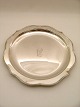 Sheffield 
silver plated 
dish dia. 33 
cm. No. 240 540