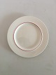 Royal 
Copenhagen 
Redtop Cake 
Plate No 3067. 
Measures 18 cm 
/ 7 3/32 in.