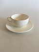 Royal 
Copenhagen 
Redtop/Redline 
Coffee Cup No 
3042/3043. 
Measures 8,5cm 
and saucer 
14cm.
