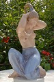 Dahl Jensen 
porcelain 
figurine. 
Morning, no. 
1177. Height 25 
cm. 2. Quality, 
fine condition. 
...