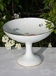 Bing & Grondahl Saxon flower  Cake dish on foot 64