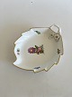 Royal 
Copenhagen 
Light Saxon 
Flower 
Leafshaped 
Servingdish No 
1599. Measures 
20 cm / 7 7/8 
in.