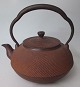 Japanese water 
kettle in cast 
iron, 20th 
century. 
Signed. H: 12.5 
cm.&nbsp;
Provenines .: 
Former ...