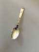 Rigsmønstret 
Silver Dessert 
Spoon Frigast. 
Measures 17,5 
cm (6 57/64")