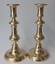 Pair of English 
candlesticks in 
brass, 19th 
century. H .: 
22 cm.
