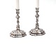 A pair of 
baroque tin 
candle holders, 
around 1750
H: 18,5cm