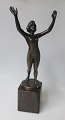 Rasmussen, Otto 
(1845 -) 
Germany: Nude 
woman with 
tiara. 
Patinated 
bronze. On the 
plinth of ...