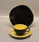 18 trio sets
$40 	Cake 
plate 18.5 cm	 
€28 x 18 pcs
$75 	Cup 5.3 x 
9.5 cm & saucer 
15.5 cm	 €52 
...