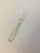 Karina Silver 
Cold Meat Fork 
W. & S. 
Sørensen
Measures 14.5 
cm L (5 45/64")
Weighs 23 g 
0.80 oz