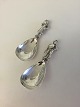 Antique Apostle 
Spoons
Measures 13.9 
cm L (5 15/32")
Each weighs 89 
g / 3.15 oz