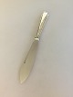 Derby 1 Layered 
Cake knife with 
Steel Svend 
Toxværd
Measures 25.5 
cm L 
Weighs 66 g / 
2.40 oz