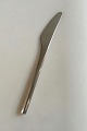 Georg Jensen 
Stainless 
'Prism' Matt 
Dinner Knife. 
Measures 21 cm 
/ 8 17/64 in.
