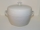 Royal 
Copenhagen 
Gemma, lidded 
bowl (small 
tureen).
Designed by 
artist Gertrud 
...