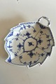 Royal 
Copenhagen Blue 
Fluted Half 
Lace Leafshaped 
Assiette No 
548. Measures 
23 cm / 9 1/16 
in. x ...
