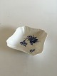 Royal 
Copenhagen Blue 
Flower Curved 
Salad Bowl No 
1522. Measures 
21 cm x 21 cm x 
5.5 cm (8 17/64 
...