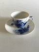 Royal 
Copenhagen Blue 
Flower Curved 
Coffee Cup and 
Saucer No 1870. 
Måler 8 cm x 
6.5 cm (3 5/32 
...