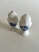 Royal 
Copenhagen Blue 
Flower Angular 
Salt and Pepper 
Shakers No 
8584. Measures 
8.5 cm / 3 
11/32 in.
