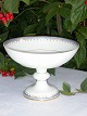 Royal 
Copenhagen 
porcelain Blue 
Line Cake dishe 
on hegh foot 
nr. 383/9046. 
Height 15 cm. 
...