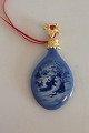 Bing & Grondahl 
Drop Ornament 
2001.
Measures 9cm / 
3 1/2".