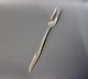 Carving fork in 
Eva, Hallmarked 
silver.
21 cm.
Ask for number 
in stock. All 
silver will be 
...