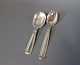 Small servers 
in Lotus, 
hallmarked 
silver.
Spoon - 115 
cm.
Fork - 13,5 
cm.
Ask for number 
...