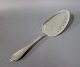 Fish slice, 
hallmarked 
silver.
28 cm.
Ask for number 
in stock. All 
silver will be 
polished ...