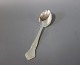 Dinner spoon in 
Riberhus, 
silver plate.
20 cm.
Everything 
will be 
polished up 
before 
delivery.