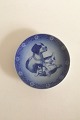Royal 
Copenhagen Mors 
Day Plate from 
1986 dog motif