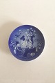 Bing & Grondahl 
Childrens Day 
Plate 2002.
"The Little 
Juggler".