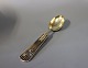 A. Michelsen 
Christmas spoon 
- 1937.
Artist: Palle 
Svensson.
Everything 
will be 
polished up ...