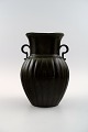 Just Andersen Art deco diskometal vase, nummer D132. 
