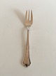 Leonora 
Christine Prima 
Silver Plated 
ES Cake Fork  
Kronen / Hans 
Hansen Metal
Measures 14 cm 
...