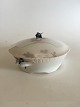 Royal 
Copenhagen 
Midsummernightsdream 
Bowl with Lid 
ornamented with 
Fly No 10004. 
Soft Pink ...