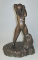 Unknown artist 
(19th c.): A 
naked woman 
arranges her 
hair. 
Sculpture. 
Bronze. Signed: 
FFS. 20.5 ...