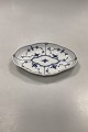 Royal 
Copenhagen Blue 
Fluted Plain 
Dish No 147.
Measures 23cm 
/ 9 1/10".