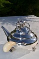 Georg Jensen 
sterling silver 
"Blosson" 
Teapot, Dessin 
2 B. Height 
12.5 X 22 cm. 
weight 532 ...