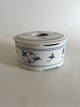 Royal 
Copenhagen 
Noblesse Tea 
Pot Warmer No 
15147. 16.5 x 
8.5 cm. In 
perfect 
condition.