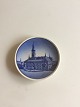 Royal 
Copenhagen 2010 
Plaquette No 15 
Copenhagen Town 
Hall
Måler 8cm / 3 
1/7"