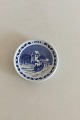 Royal 
Copenhagen 
Christmas 
Plaquette 1984
Measures 8cm / 
3 1/7".