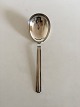 Hans Hansen 
Arvesølv No 18 
Sterling Silver 
Large Serving 
Spoon. 24 cm L 
(9 29/64")