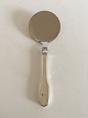 Hans Hansen 
Susanne 
Sterling Silver 
Croustade 
Server with 
Stainless 
Steel. 20 cm (7 
7/8")