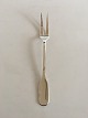Hans Hansen 
Susanne 
Sterling Silver 
Meat Fork. 20 
cm L. (7 7/8")