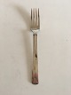 Hans Hansen 
Arvesølv No 17 
Sterling Silver 
Dinner Fork. 
17.8 cm L (7 
1/64")