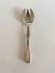 Hans Hansen 
Susanne 
Sterling Silver 
and Stainless 
Steel Serving 
Fork. 17.4 cm 
L. (6 27/32")